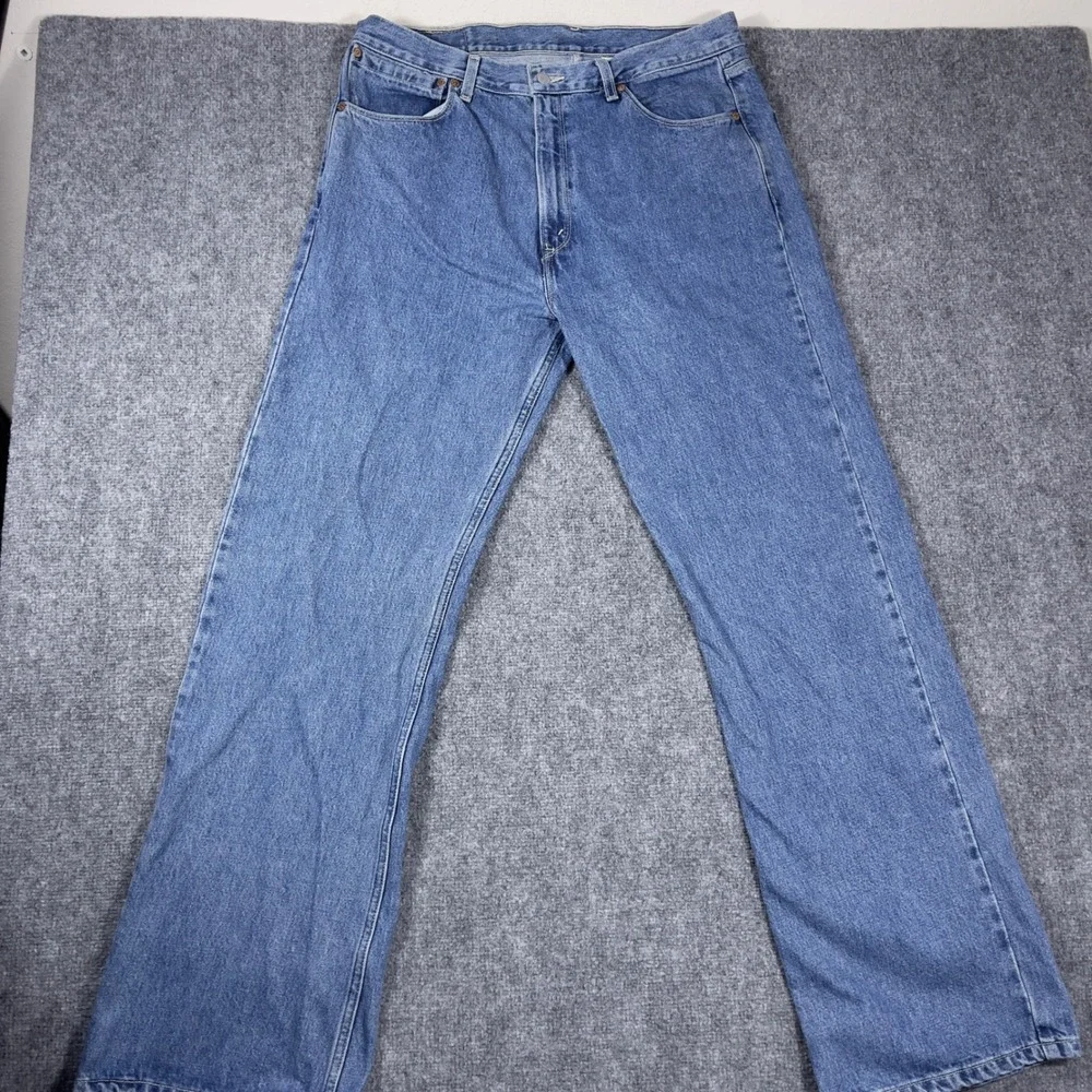 Levis levi 557